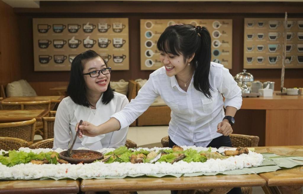 Hotel Asri Plaza Asia Tasikmalaya Eksteriør billede