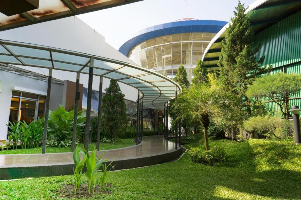 Hotel Asri Plaza Asia Tasikmalaya Eksteriør billede