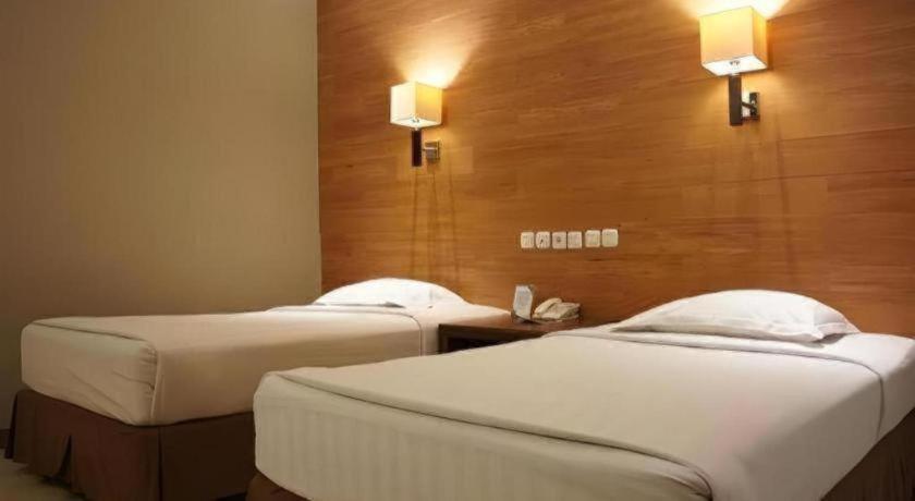 Hotel Asri Plaza Asia Tasikmalaya Eksteriør billede