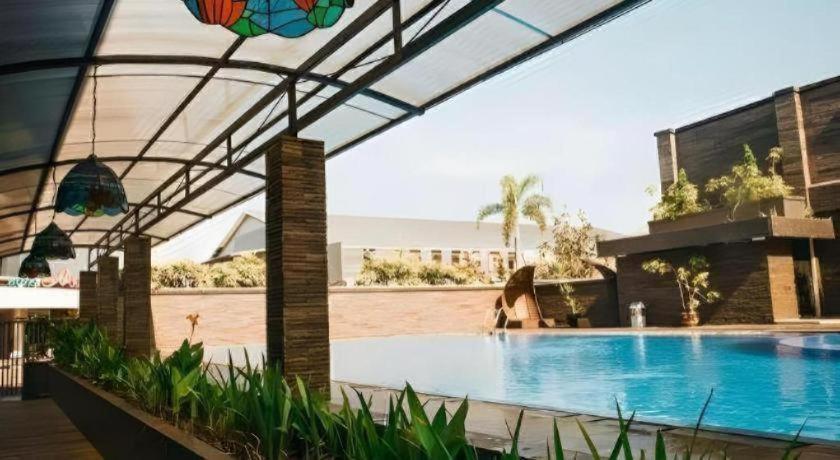 Hotel Asri Plaza Asia Tasikmalaya Eksteriør billede