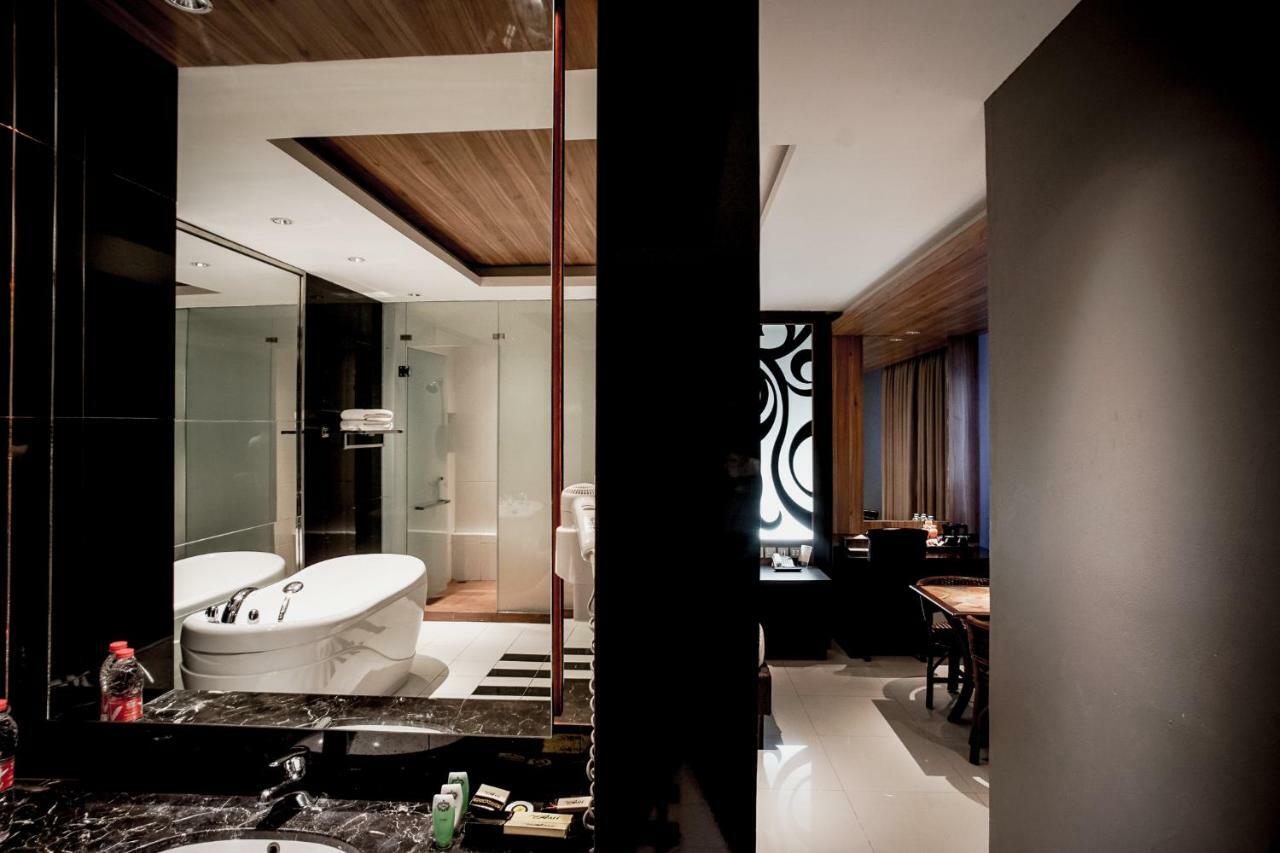 Hotel Asri Plaza Asia Tasikmalaya Eksteriør billede