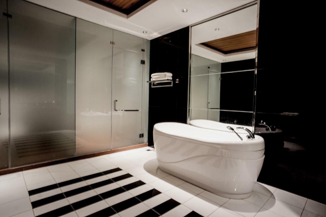 Hotel Asri Plaza Asia Tasikmalaya Eksteriør billede