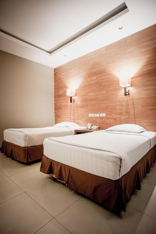 Hotel Asri Plaza Asia Tasikmalaya Eksteriør billede
